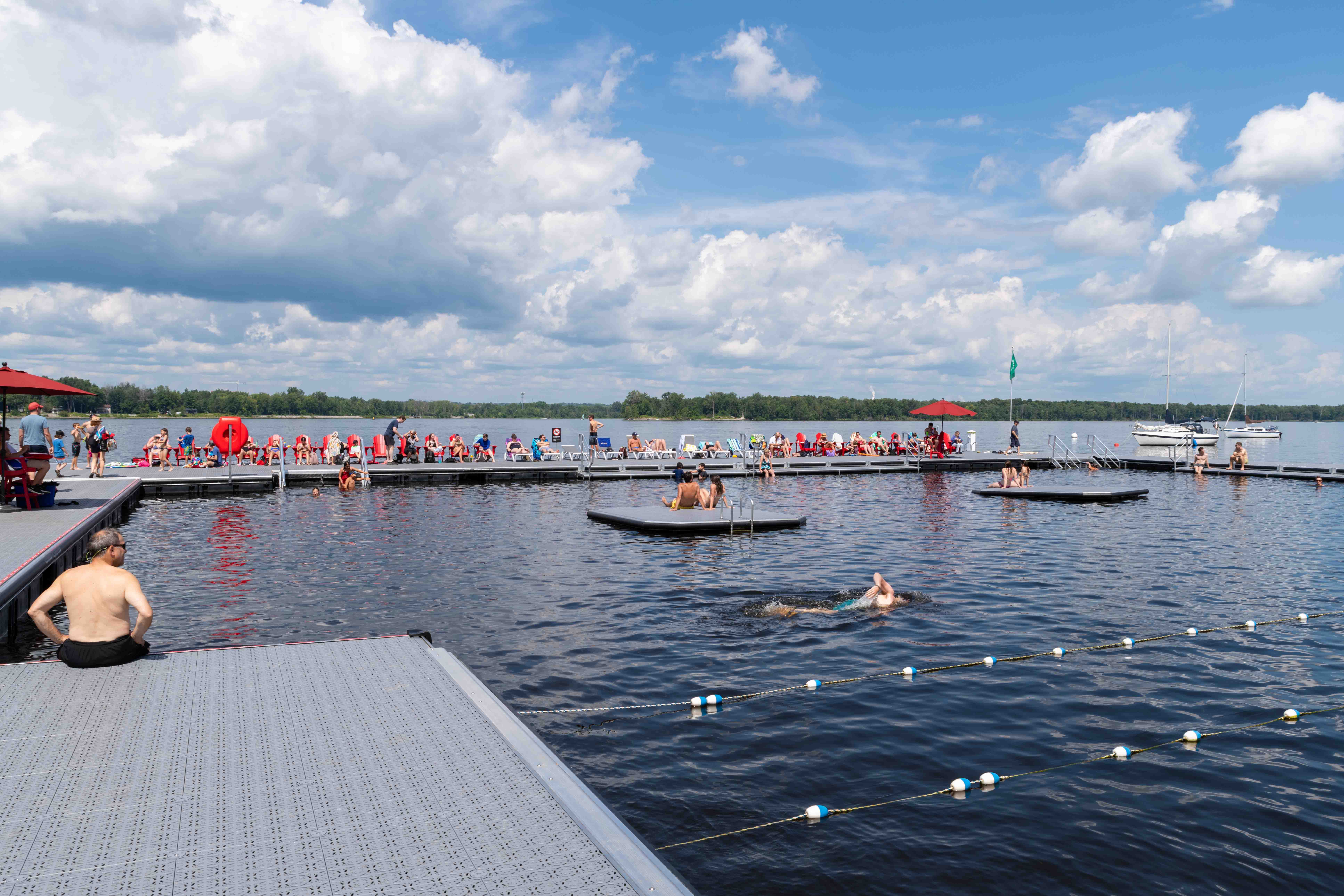 Summer continues at the National Capital Commission (NCC)’s River House. The free-swimming weekends (10 a.m. to 6 p.m. Saturdays and Sundays) have been extended until October 1–whether the warm weather does the same remains to be seen. Since adding an additional dock in July, the River House has been a popular draw. Photo: Doug Banks