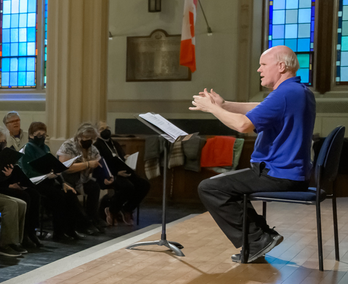New Rideau Chorale Director Kevin Reeves begins his tenure with a Christmas concert at Southminister Church. Photo: Monika Rahman