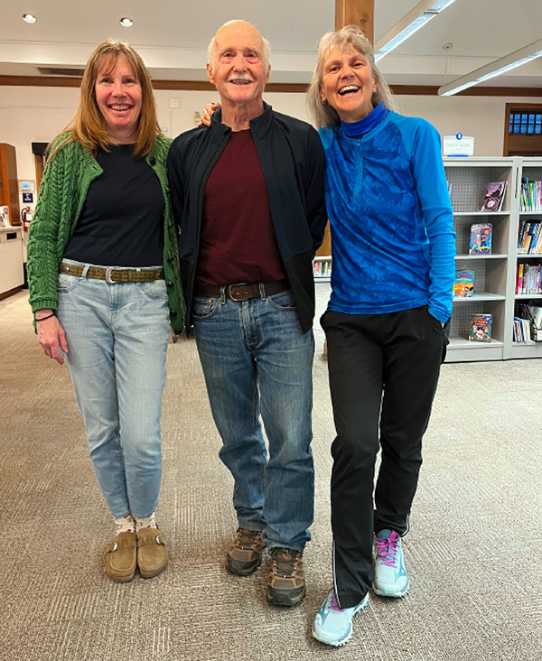 Martha Hodgson (left) and Suzanne White (right) will join Bob Sauvé (centre) on a tour of the National Gallery of Canada. Note: our un-staged and natural contrapposto stances!